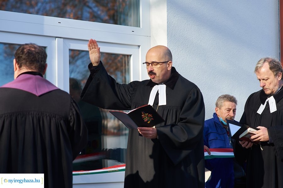 Noé bárkája átadó