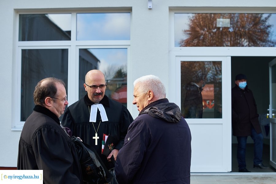 Noé bárkája átadó