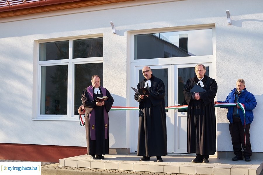 Noé bárkája átadó