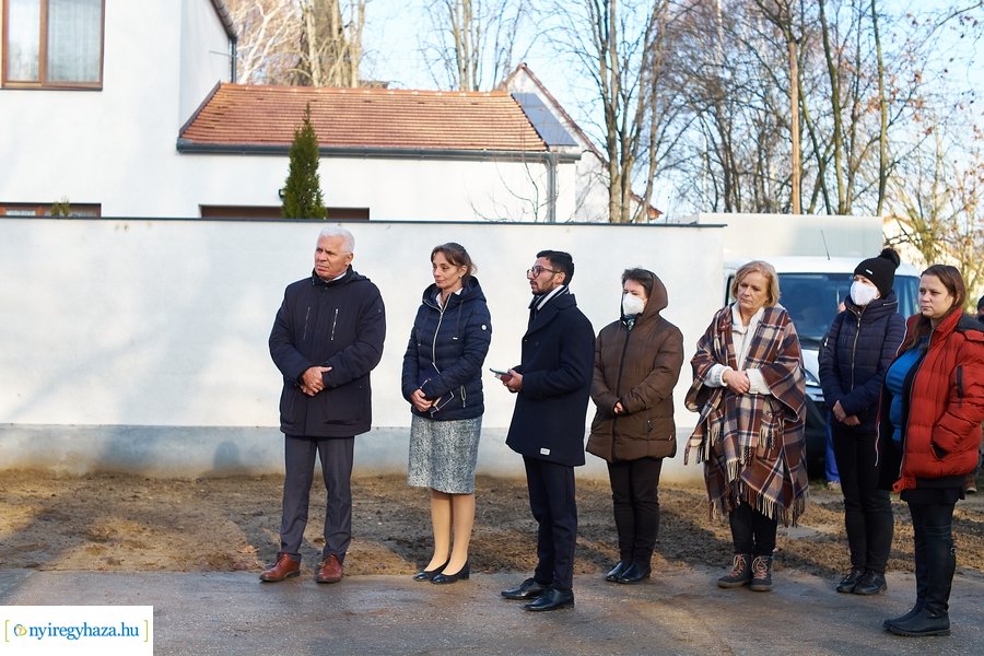 Noé bárkája átadó