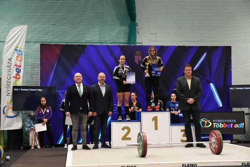 Női Felnőtt Súlyemelő Országos Bajnokságot az Atlétikai Centrumban