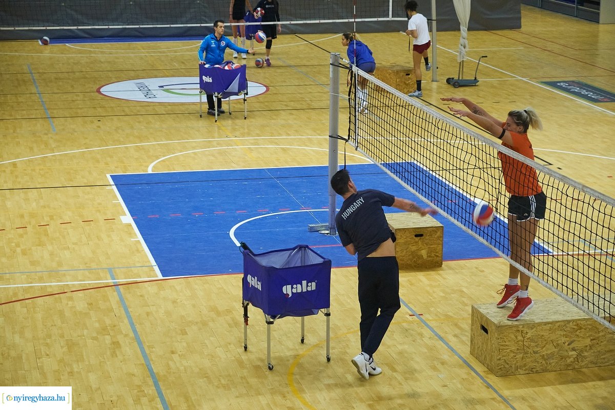 Női röpi kupa sajtótájékoztató