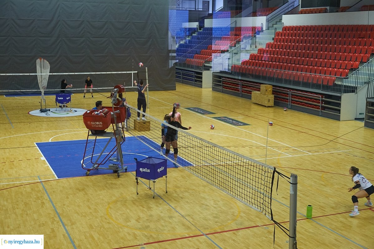 Női röpi kupa sajtótájékoztató