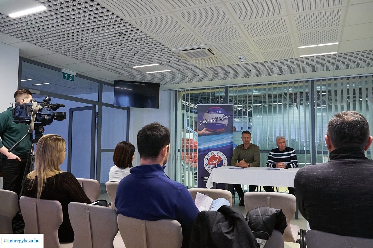 Női röpi kupa sajtótájékoztató