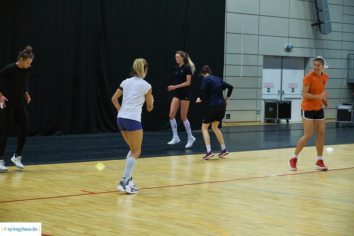 Női röpi kupa sajtótájékoztató