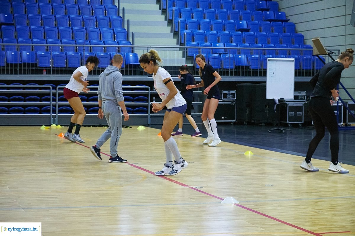 Női röpi kupa sajtótájékoztató