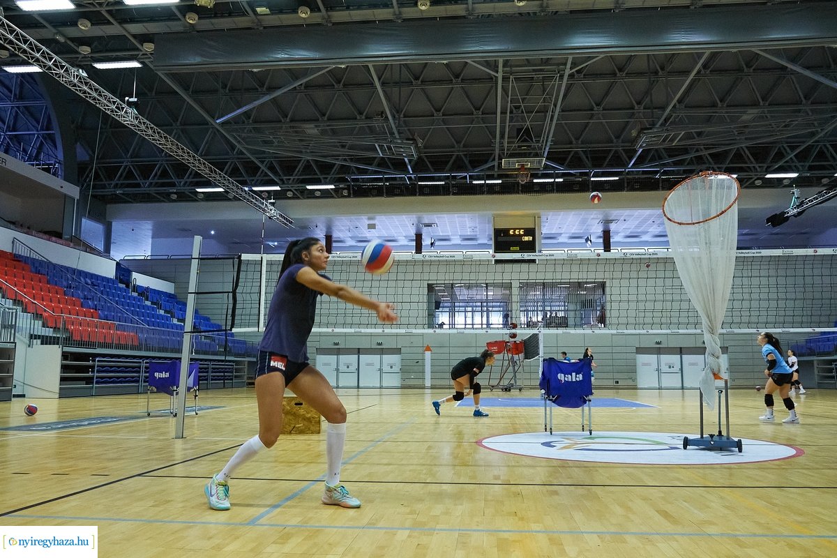 Női röpi kupa sajtótájékoztató