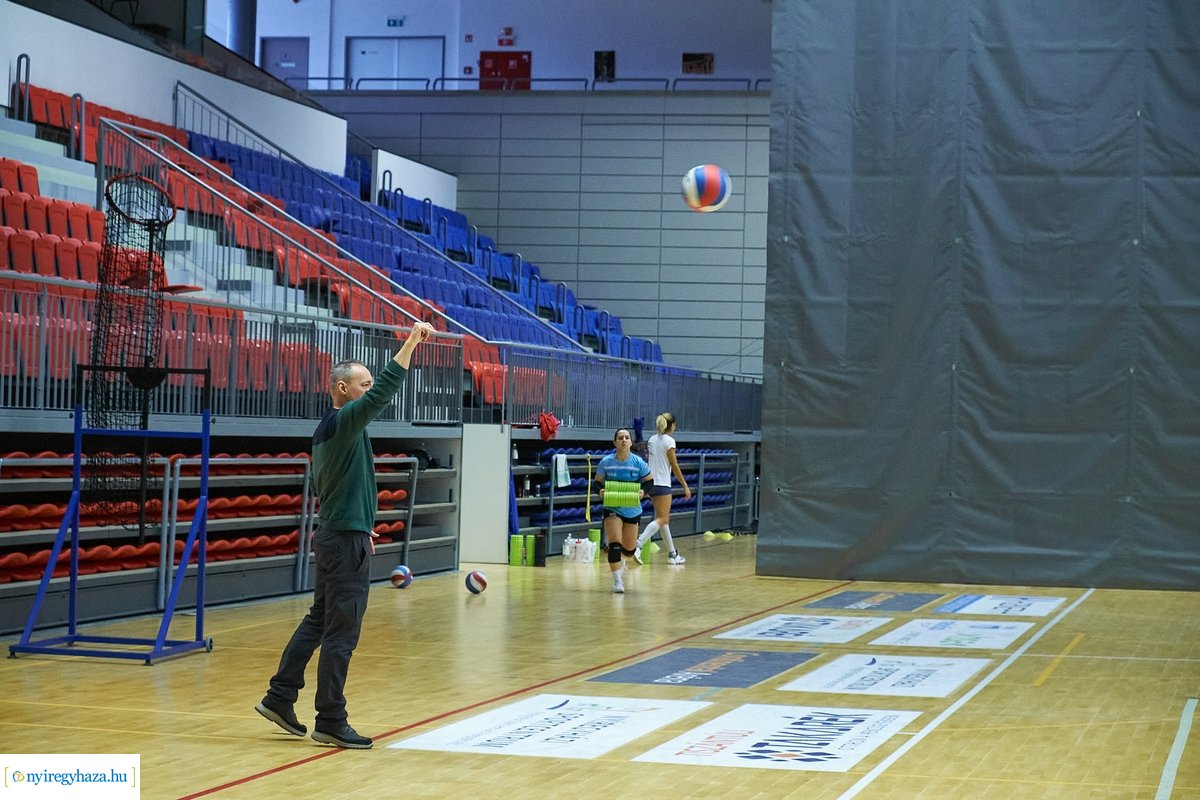 Női röpi kupa sajtótájékoztató