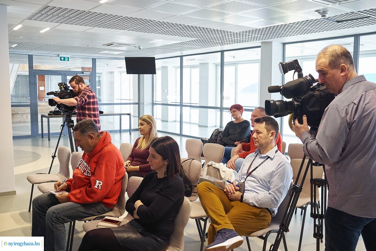 Női sikerek úszásban a Nyíregyházi Sportcentrumnál