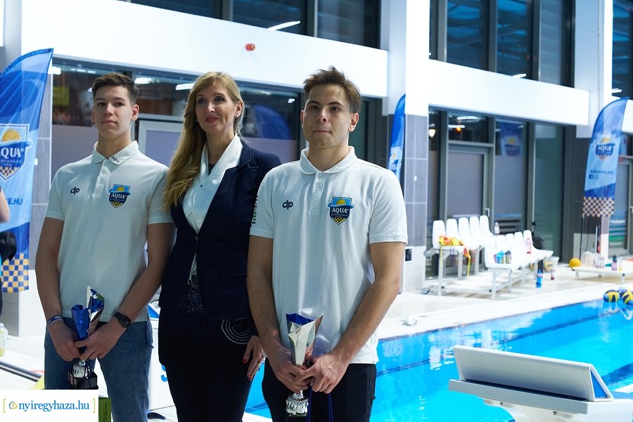 Női vízilabda a Városi Uszodában