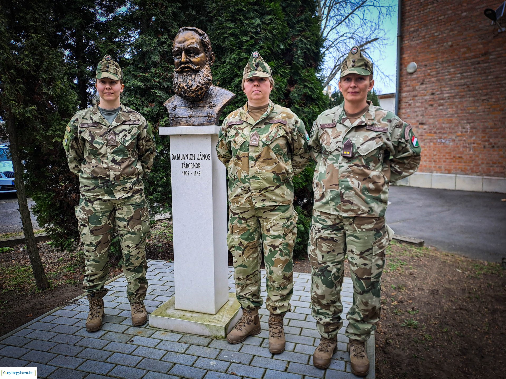 Nők a haza szolgálatában