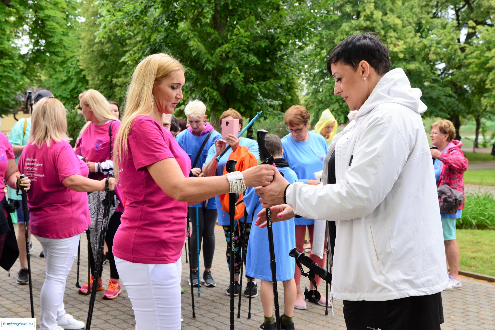 Nordic walking túra a Sóstói tó körül