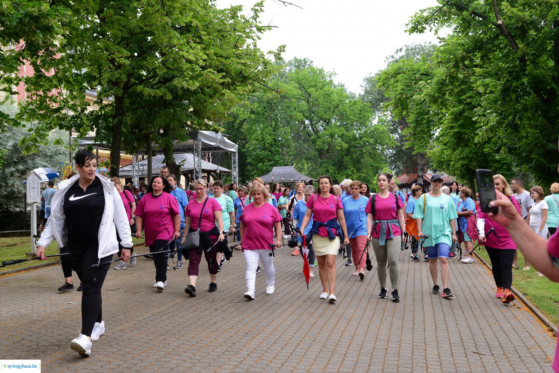 Nordic walking túra a Sóstói tó körül