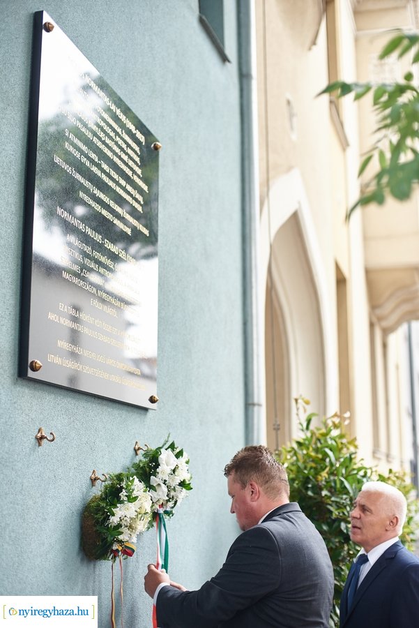 Normantas Paulis emléktábla avatás és emlékkiállítás