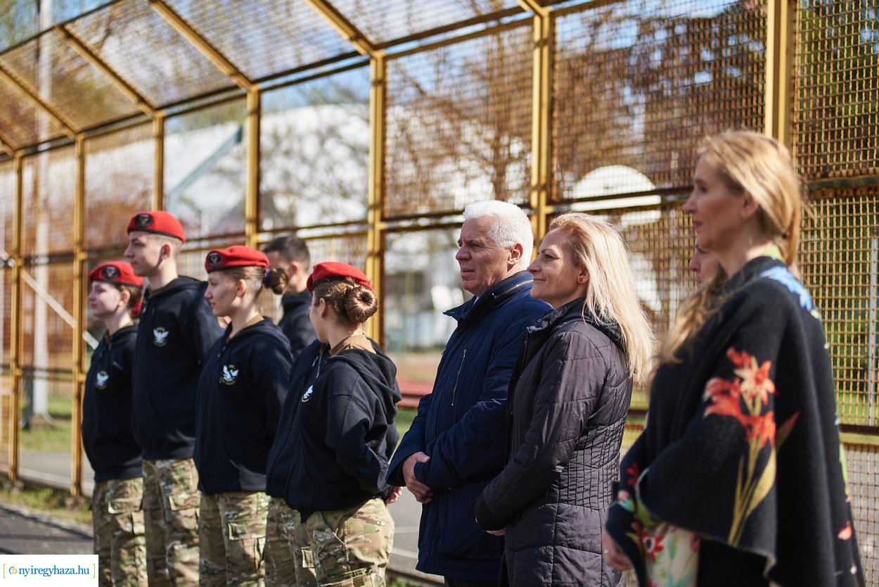 Novák Katalin látogatása a Mikecz Kálmán Honvéd Kollégiumban