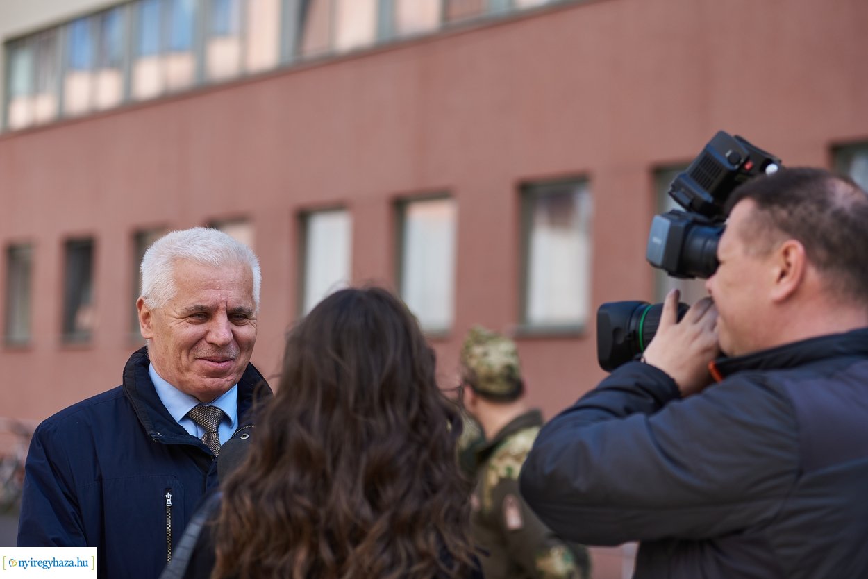 Novák Katalin látogatása a Mikecz Kálmán Honvéd Kollégiumban