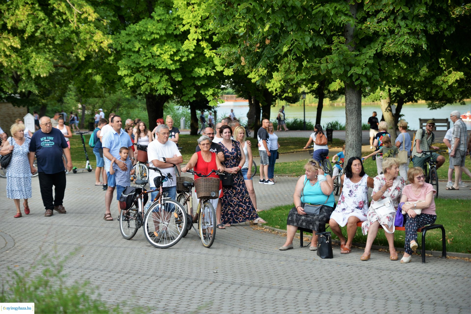 Nyáresti séta Sóstón