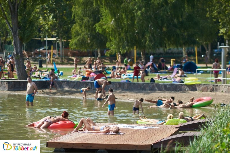 Nyári csobbanás ősszel