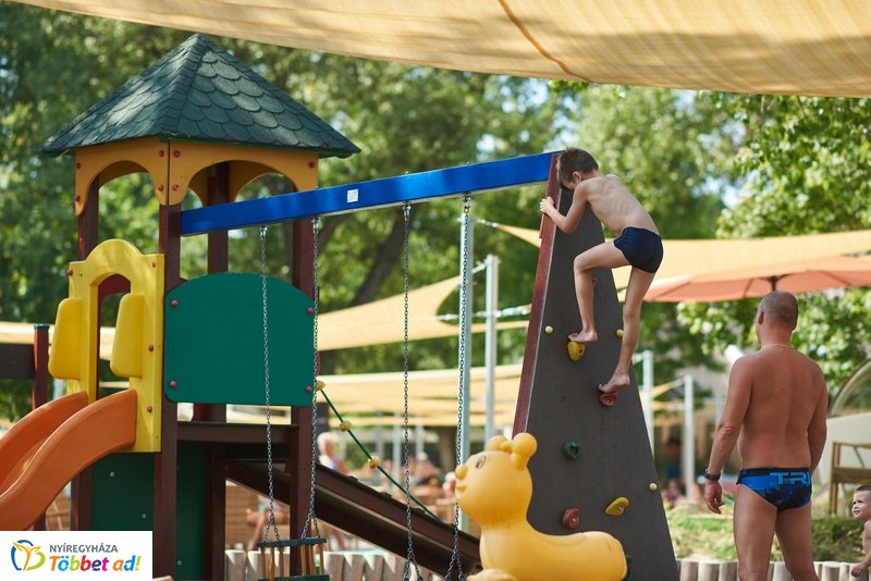 Nyári csobbanás ősszel