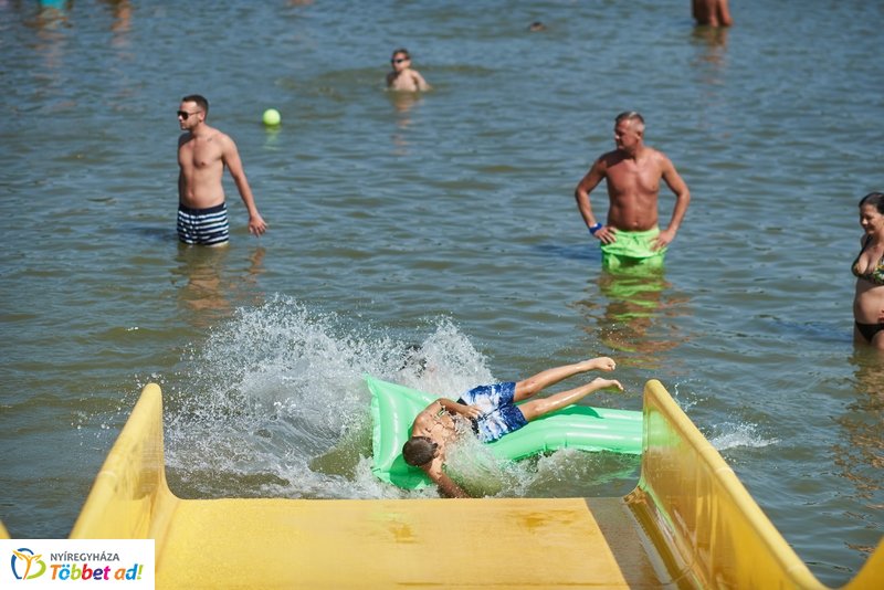 Nyári csobbanás ősszel