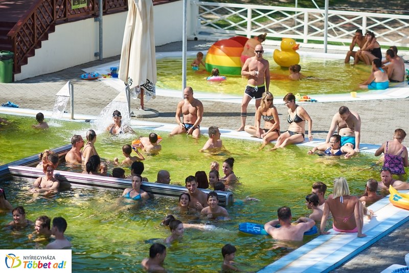 Nyári csobbanás ősszel