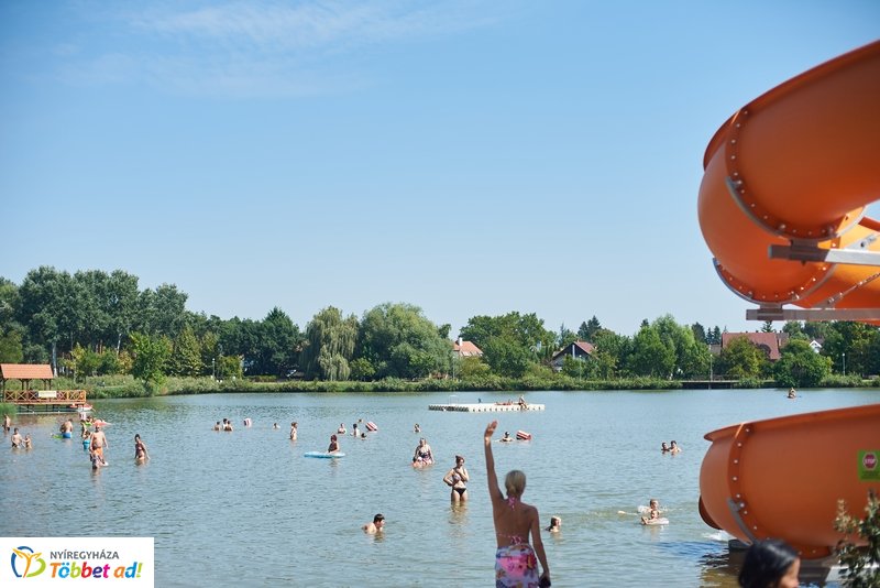 Nyári csobbanás ősszel