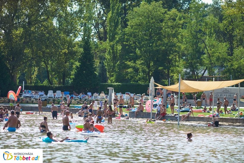 Nyári csobbanás ősszel