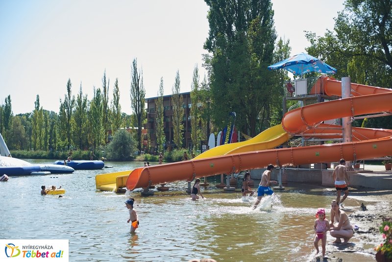 Nyári csobbanás ősszel