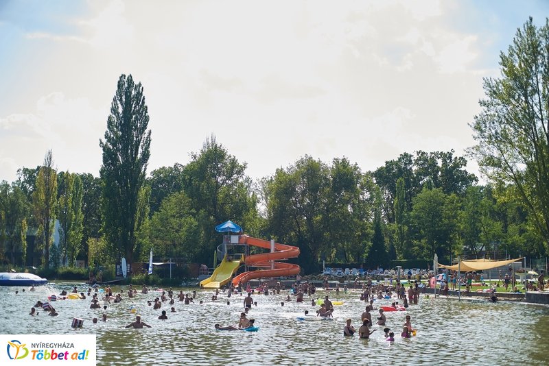 Nyári csobbanás ősszel