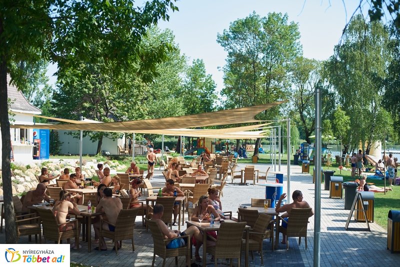 Nyári csobbanás ősszel