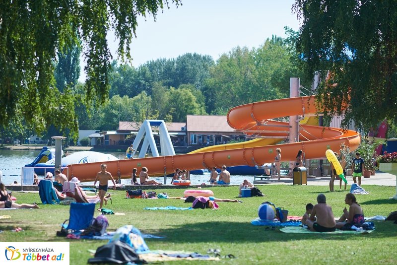 Nyári csobbanás ősszel