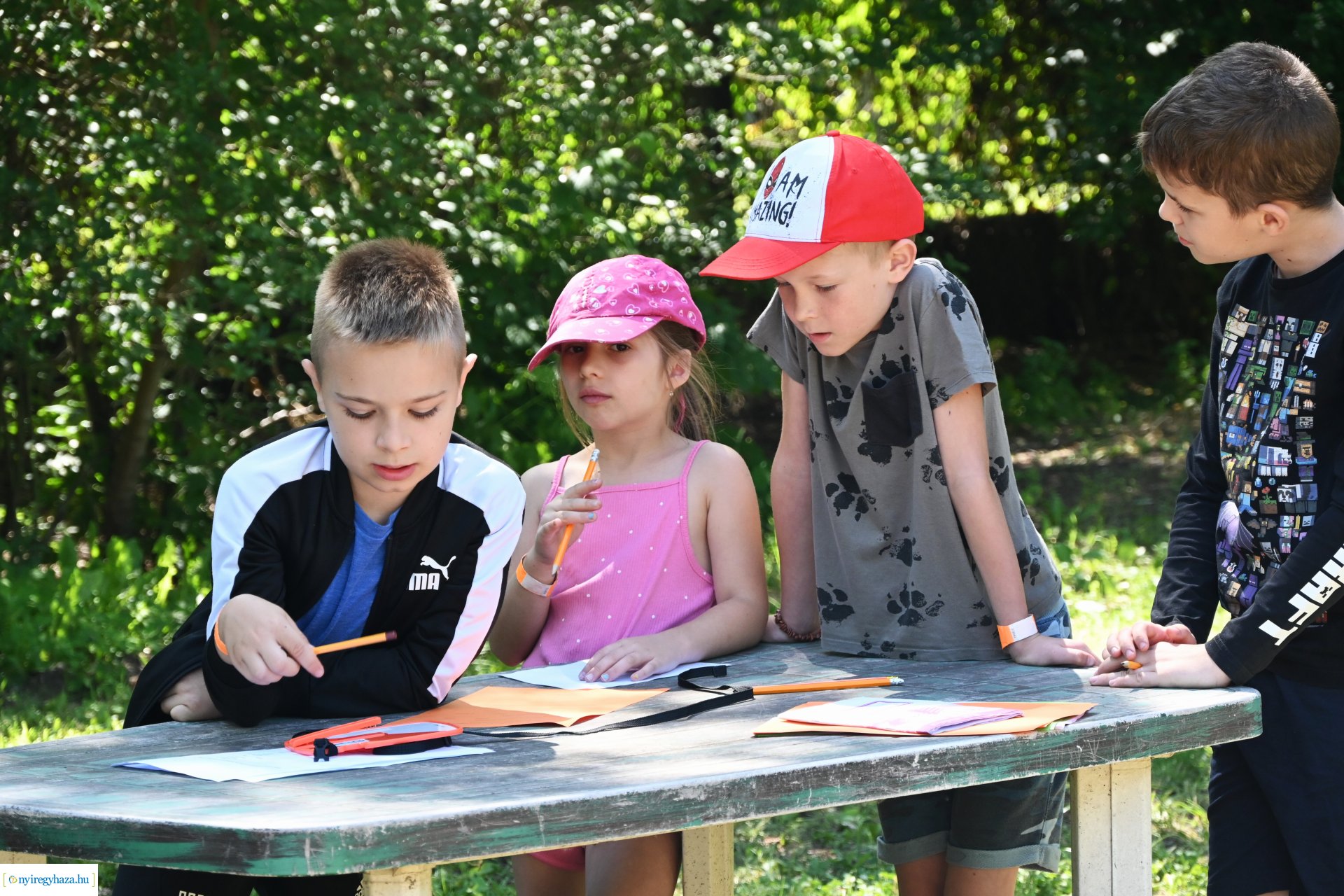 Nyári délelőtt a  Kisvakond táborban