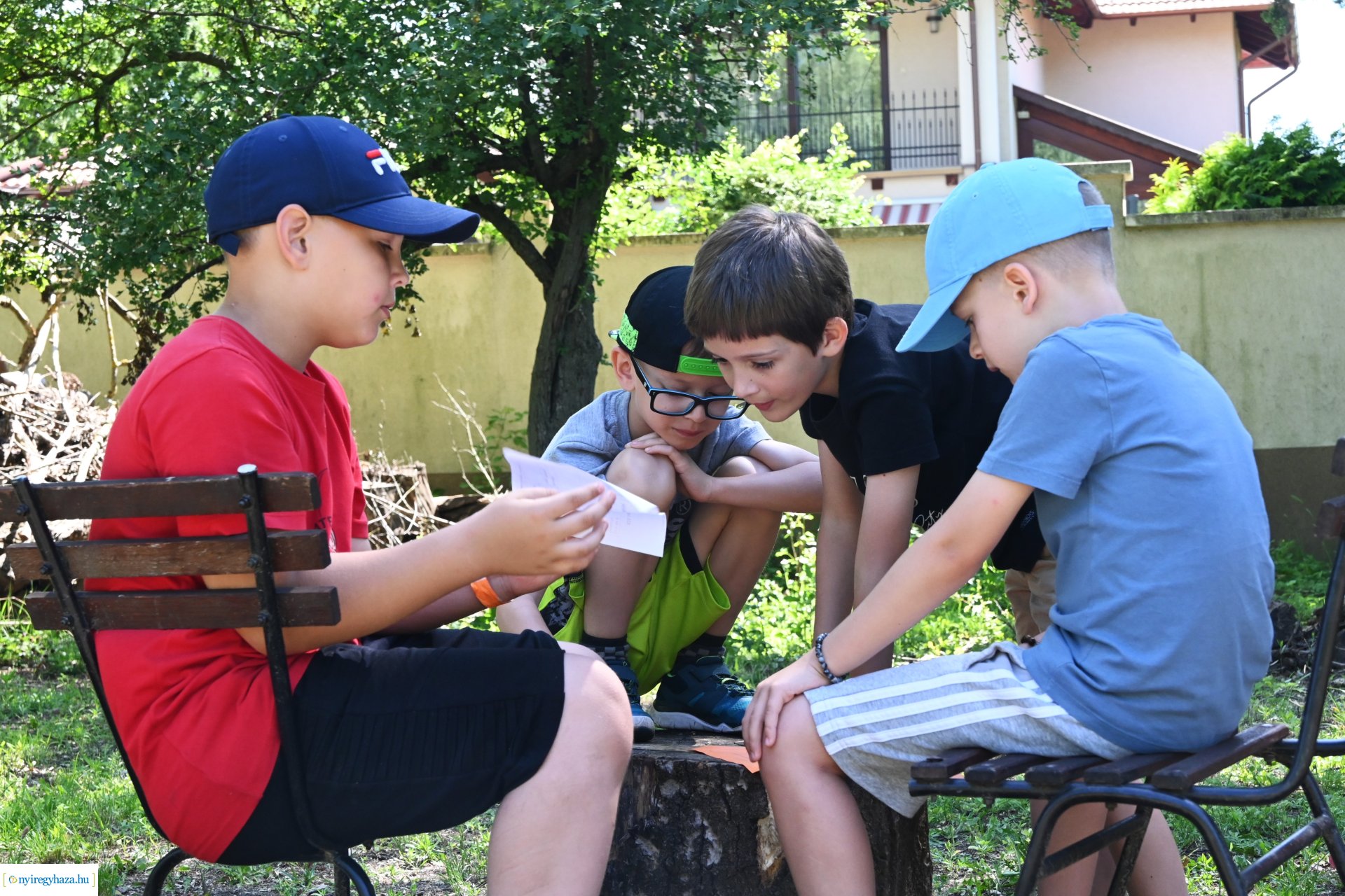 Nyári délelőtt a  Kisvakond táborban