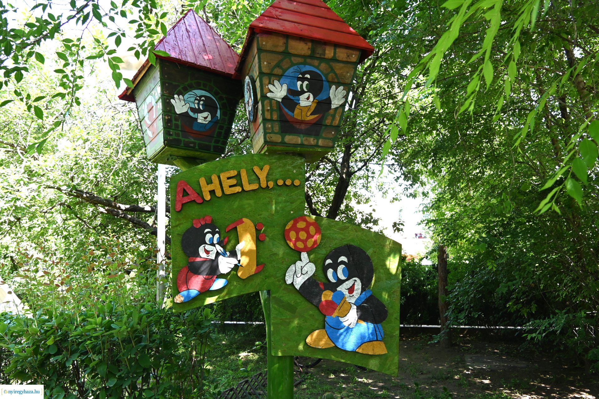 Nyári délelőtt a  Kisvakond táborban