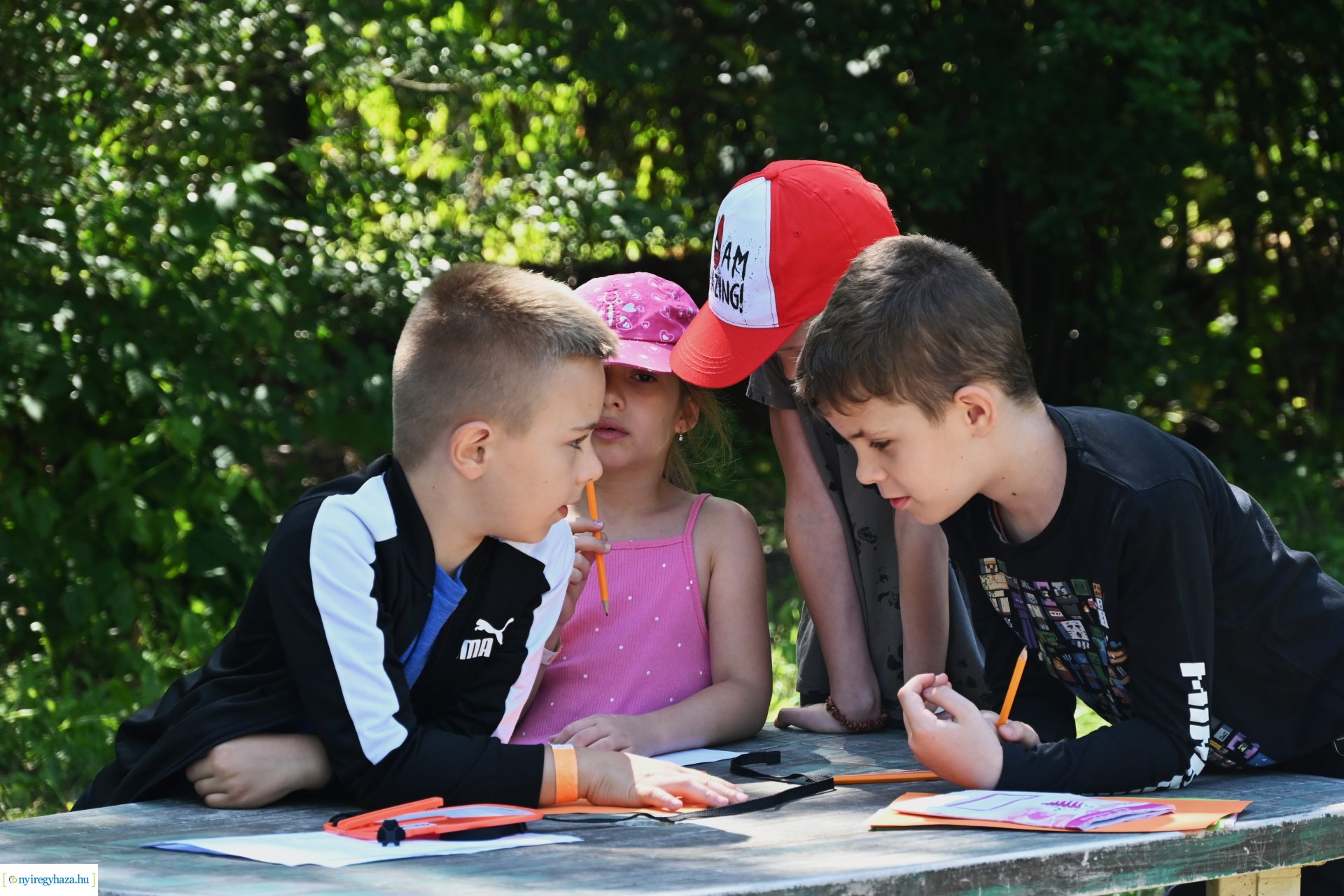 Nyári délelőtt a  Kisvakond táborban