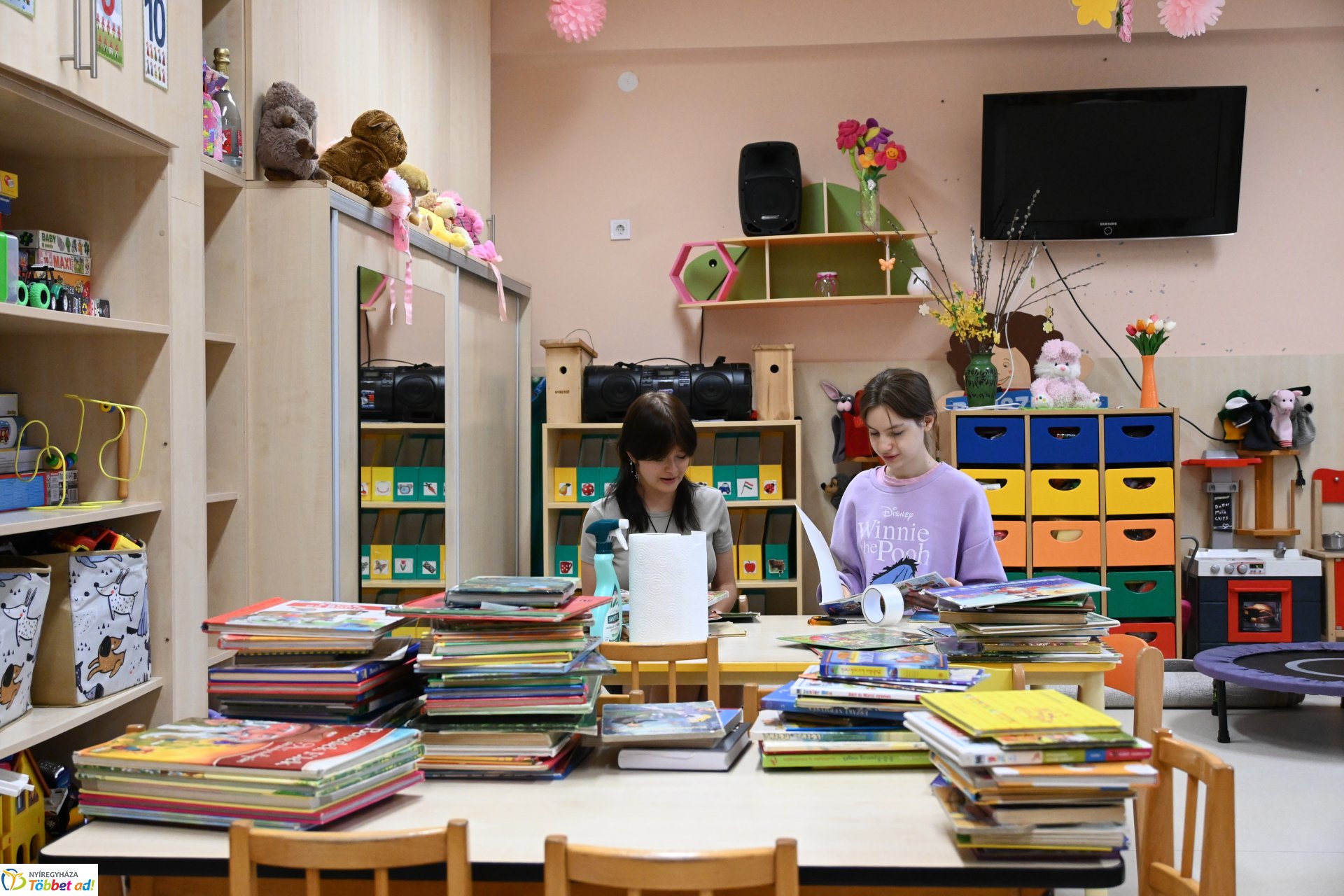 Nyári diákmunka program - iskolások segítik az óvónők munkáját