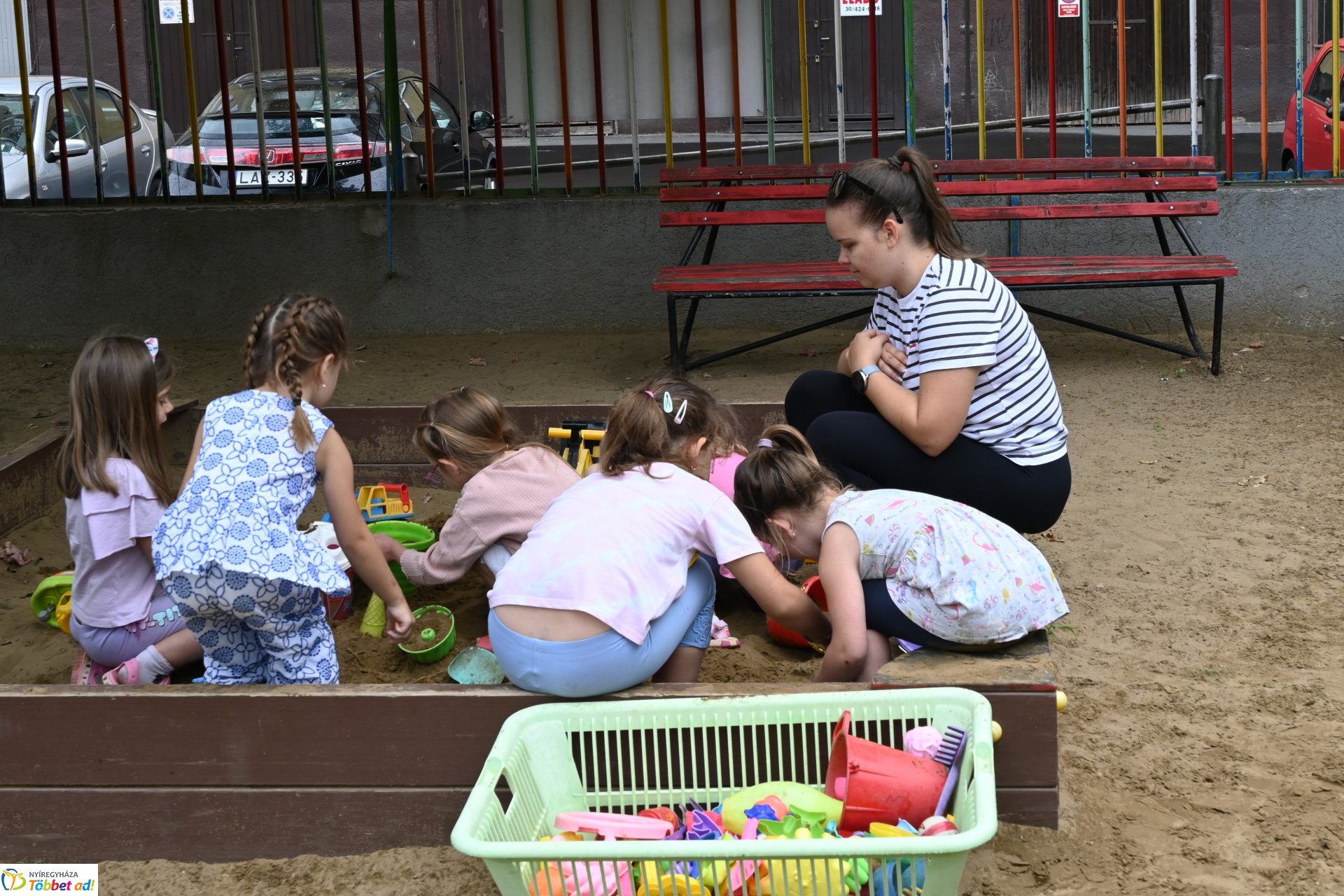 Nyári diákmunka program - iskolások segítik az óvónők munkáját