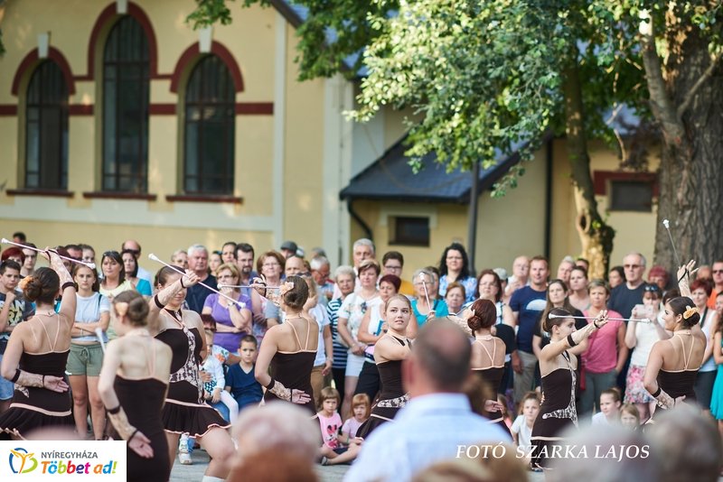 Nyári hangverseny - Latin Est