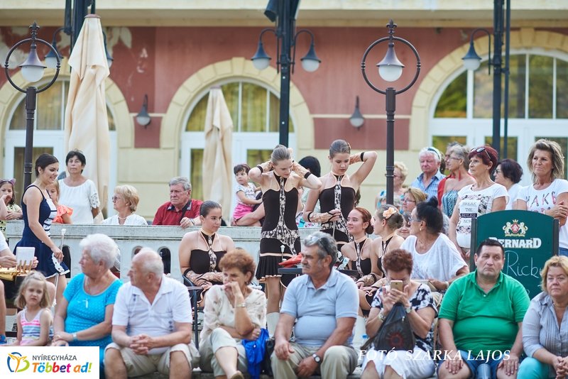 Nyári hangverseny - Latin Est