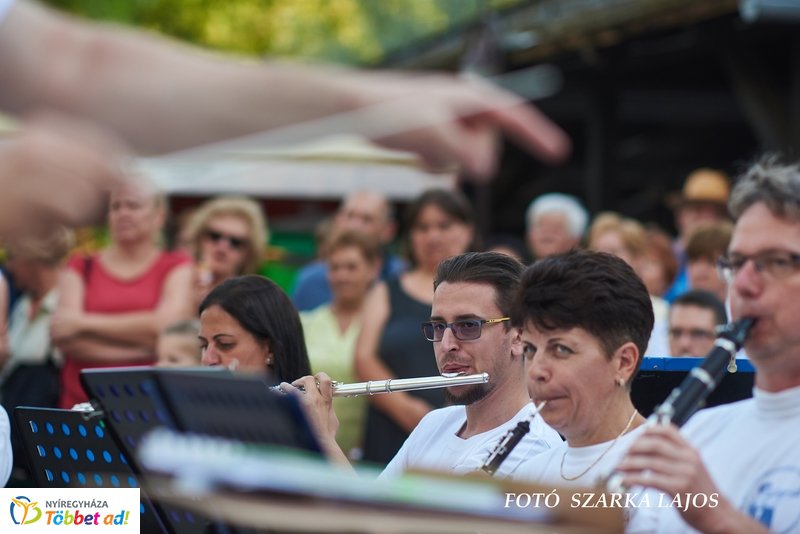 Nyári hangverseny - Latin Est