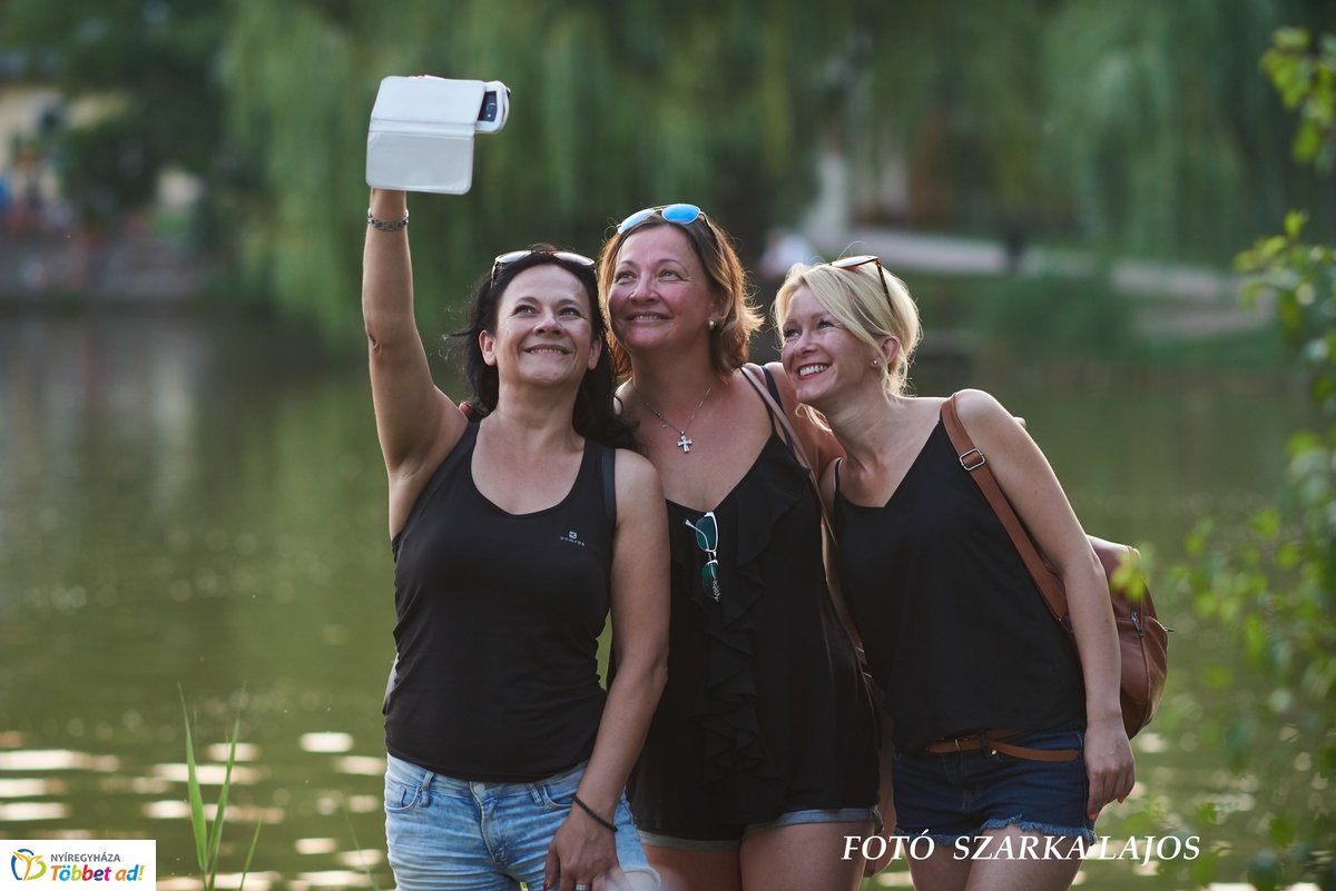 Nyári szombat este Sóstón