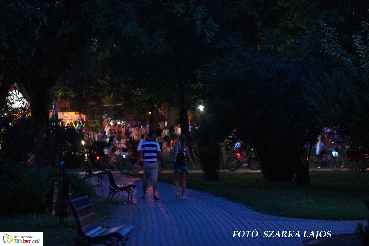 Nyári szombat este Sóstón