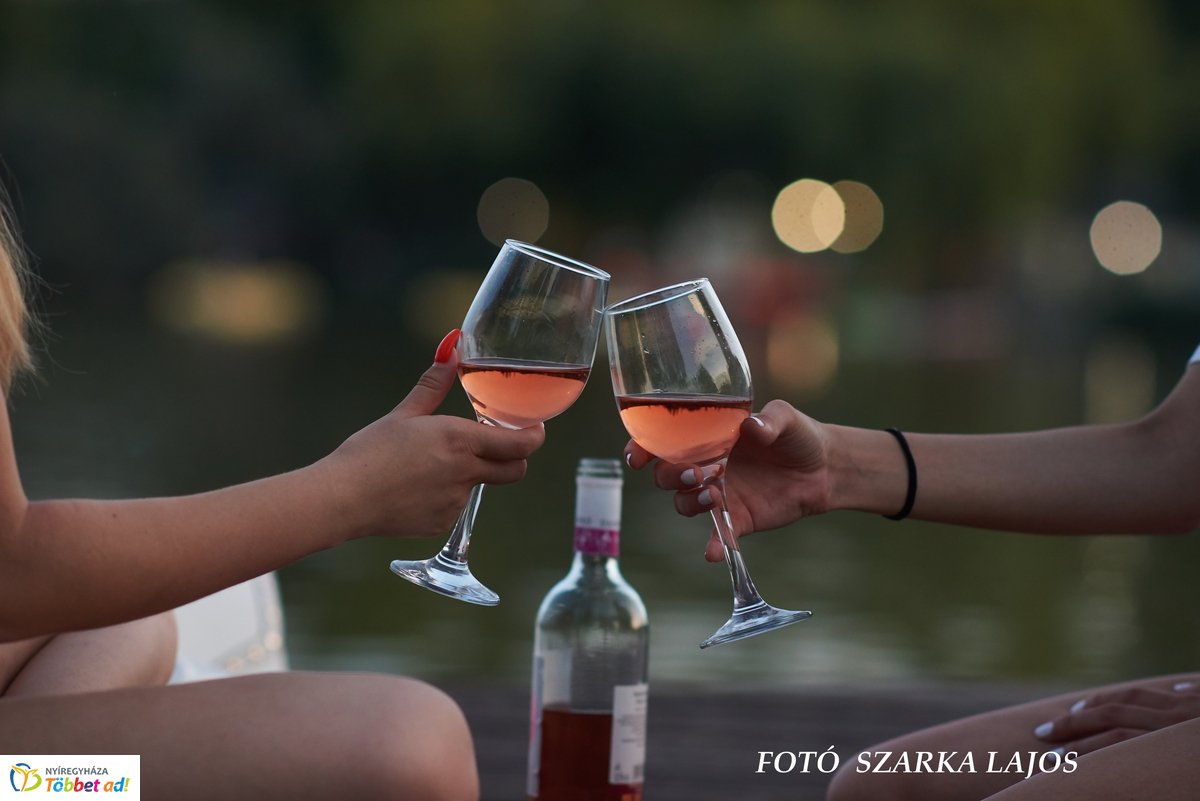 Nyári szombat este Sóstón