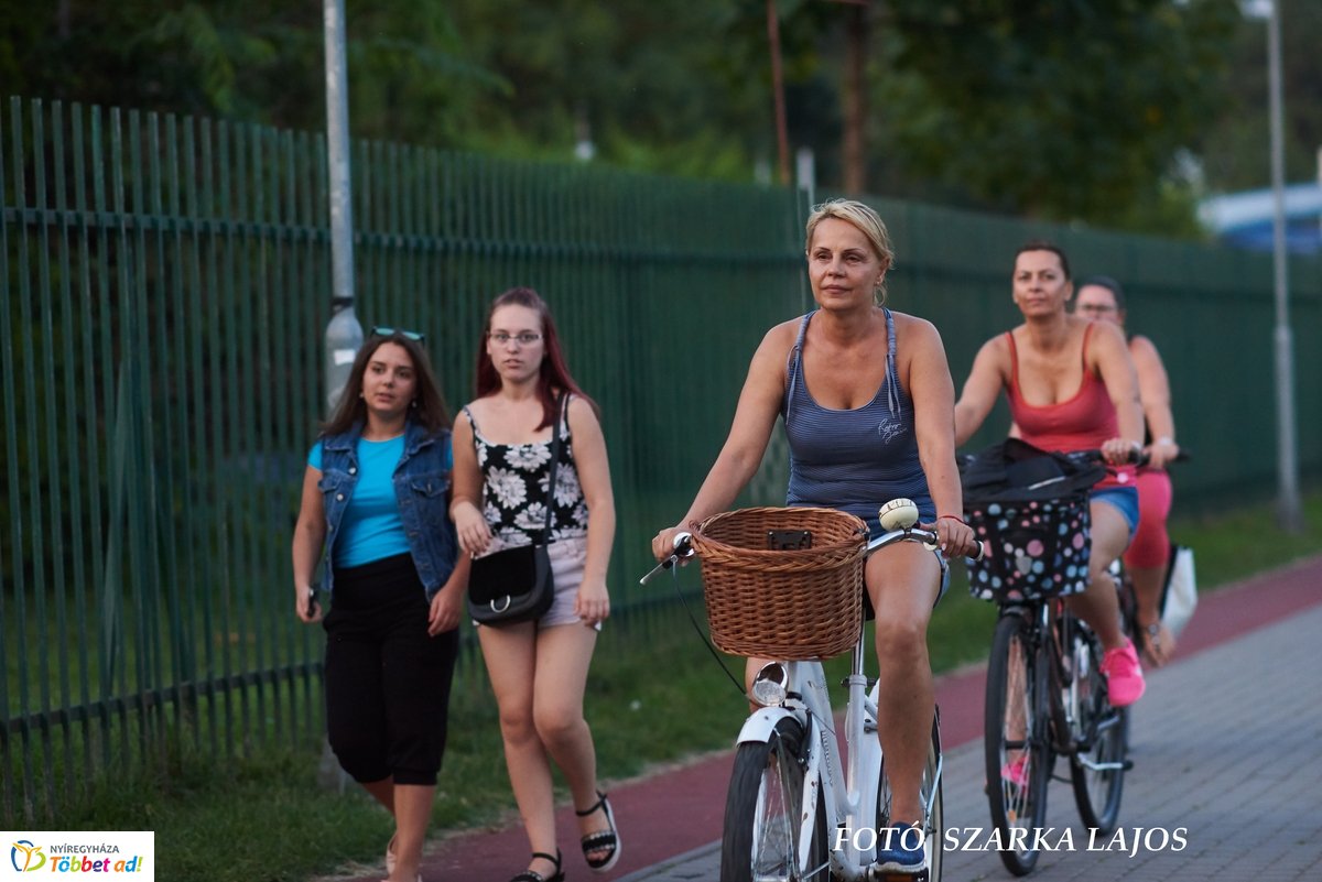 Nyári szombat este Sóstón