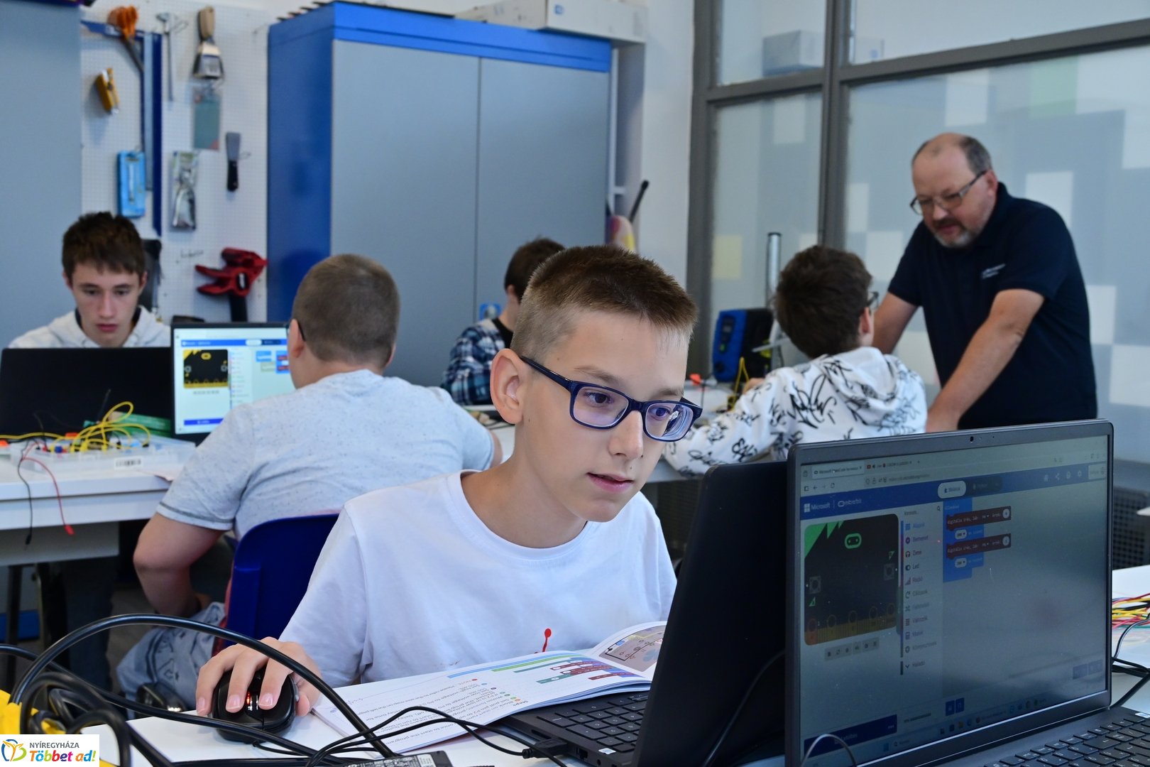 Nyári tábor a digitális tudásközpontban - 2025