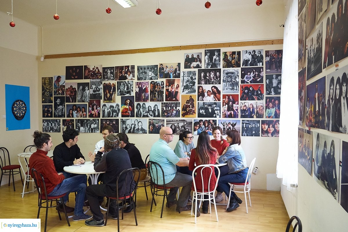 Nyelvi klubok a Mustárházban