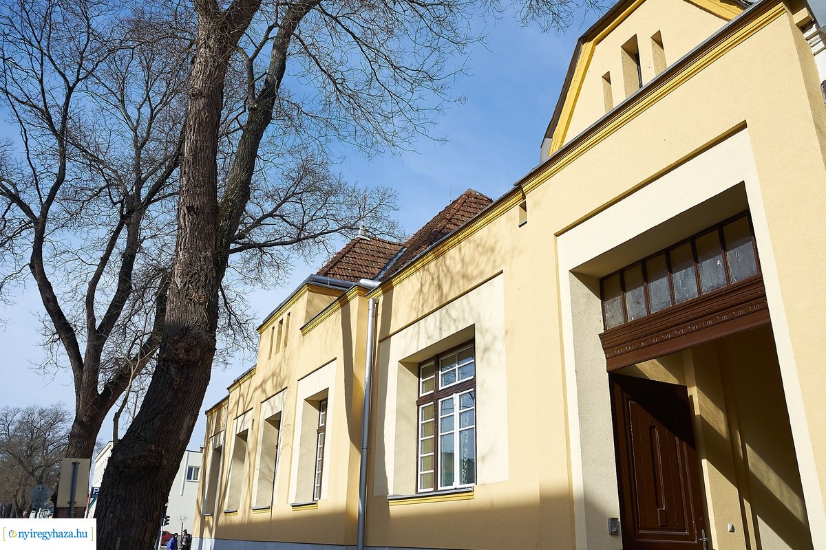 Nyelvi klubok a Mustárházban