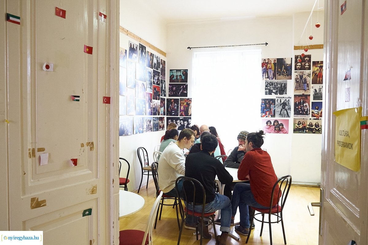 Nyelvi klubok a Mustárházban