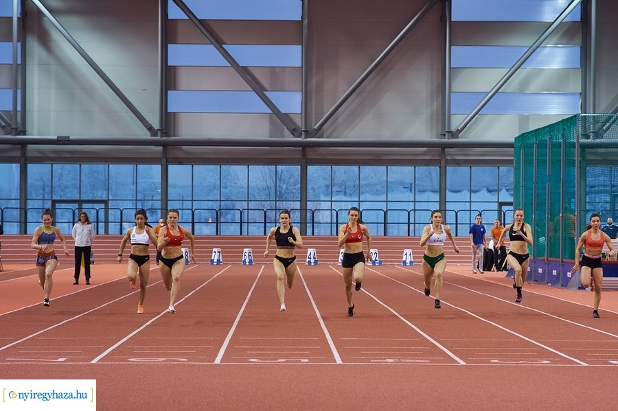 Nyílt fedett pályás verseny az Atlétikai Centrumban