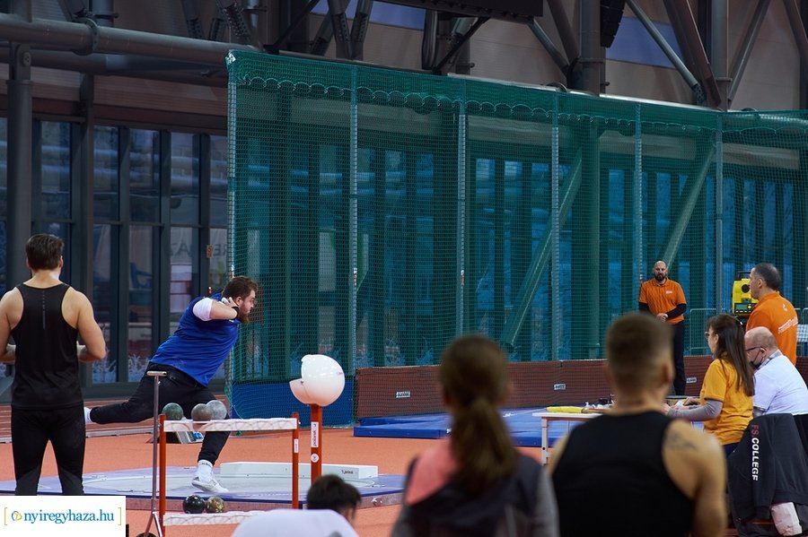 Nyílt fedett pályás verseny az Atlétikai Centrumban